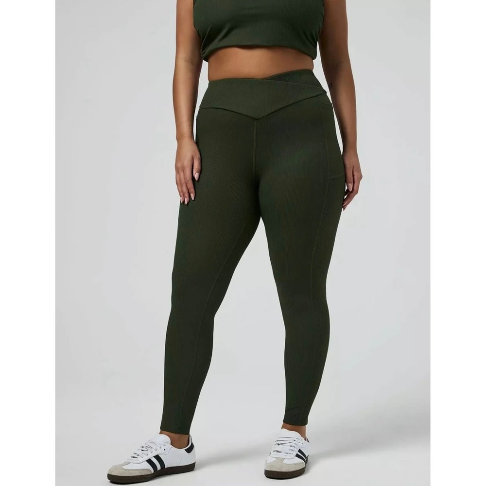Torrid Performance Rib V-Band Active Leggings Size 0/Large/12 Forest Night Green